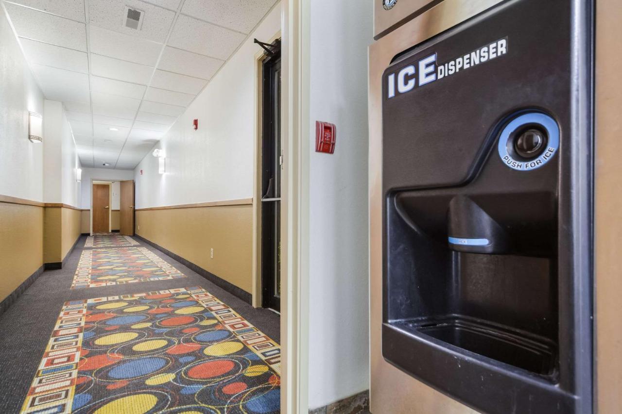 Quality Inn Lincoln Cornhusker Εξωτερικό φωτογραφία