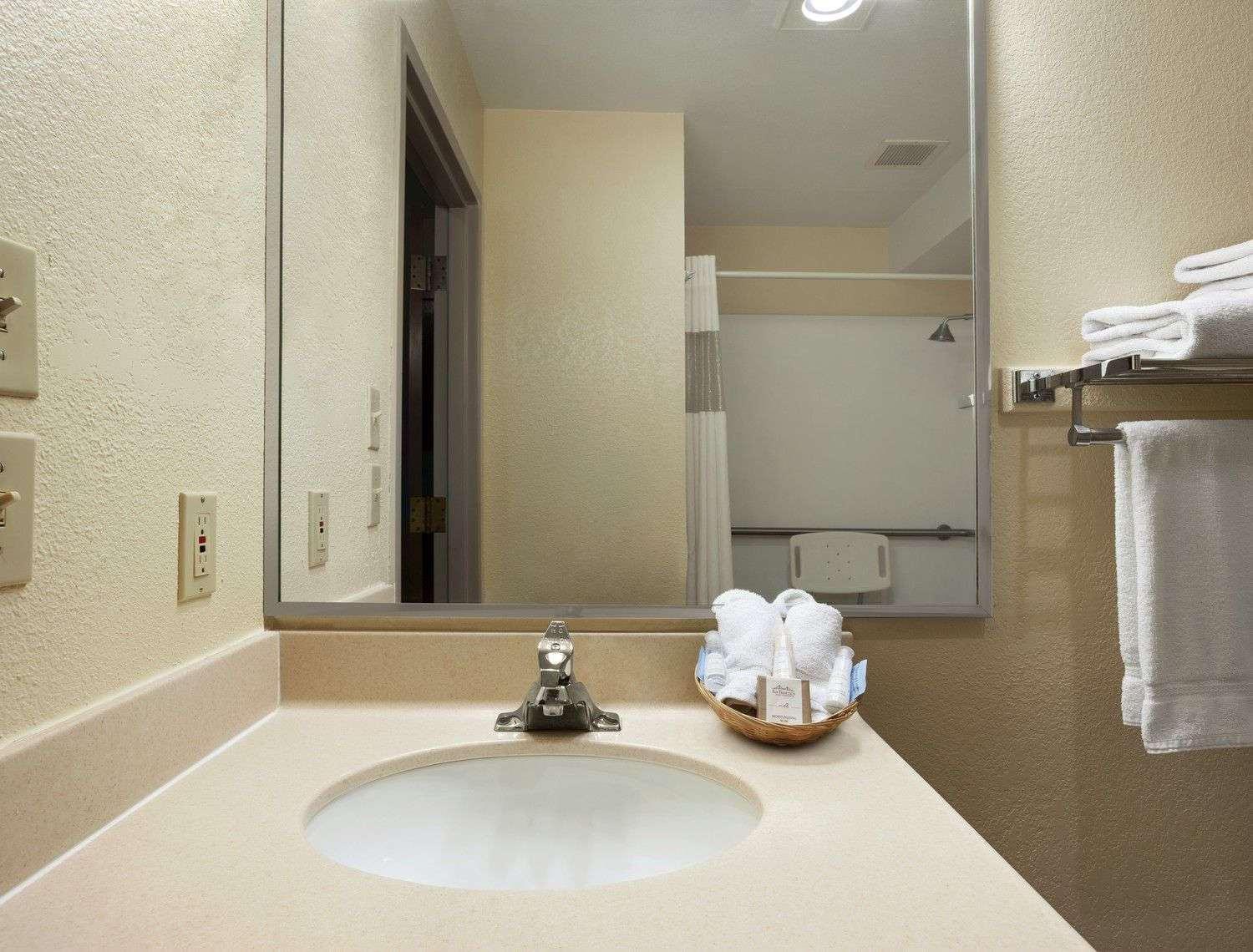 Quality Inn Lincoln Cornhusker Εξωτερικό φωτογραφία